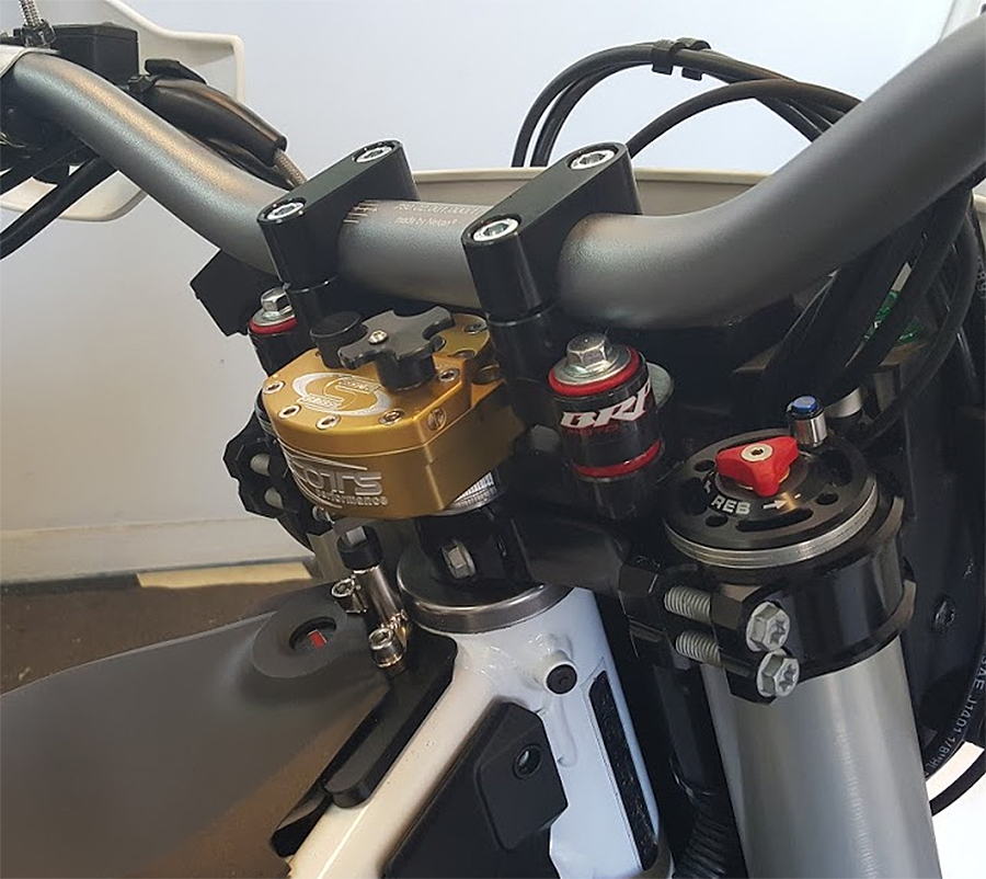 SUB Mount / Complete Stabilizer Kit / rubber type/ using stock triple clamp